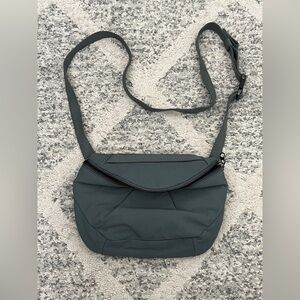 Athleta Stash Belt Crossbody Bag Pack Olive Green Army Green